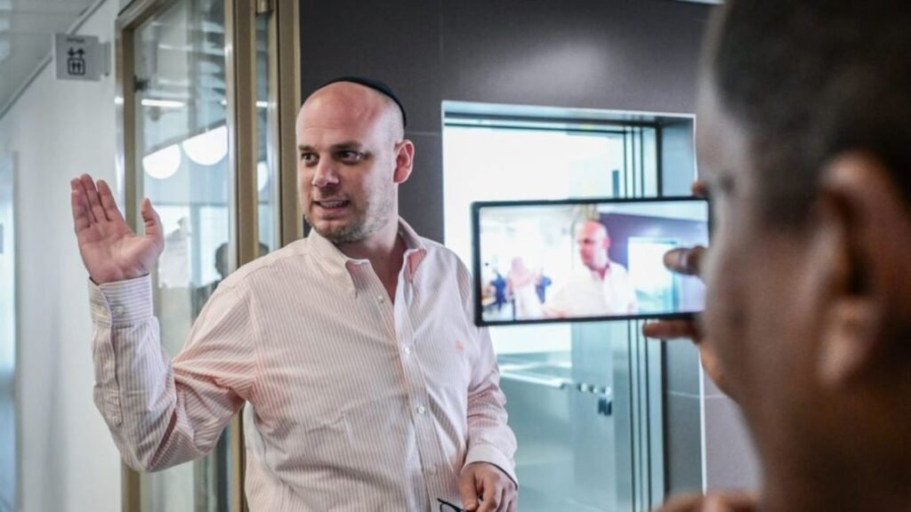 ‘Panicked’ Netanyahu prioritised politics over hostages, claims former aide- The Week